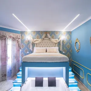 https://love-suite-roma.it-romehotels.com